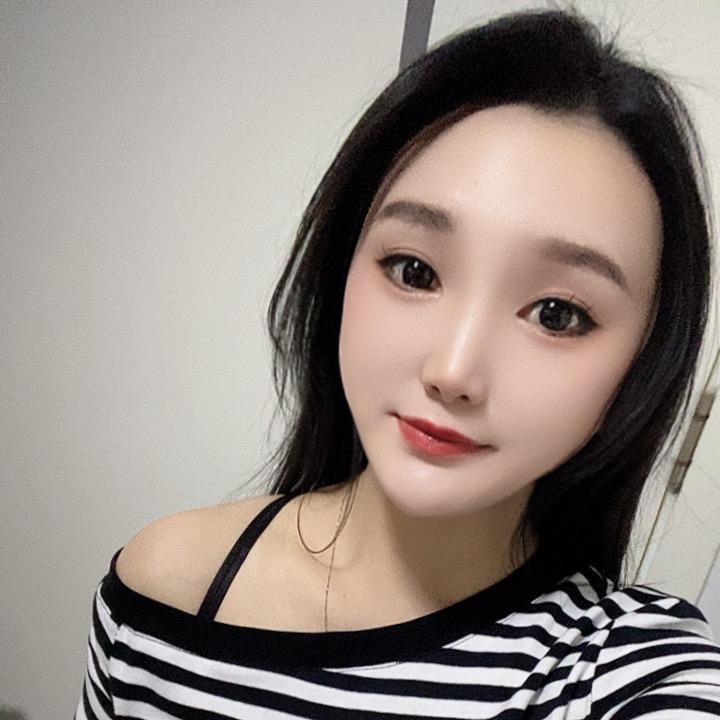 李（很美）Lෆiiೄ೨