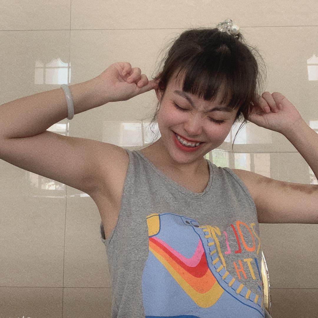 A小七七七七七
