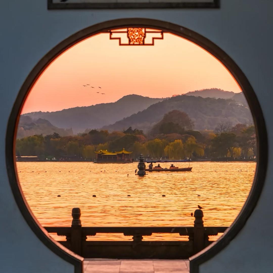 万里晴空。