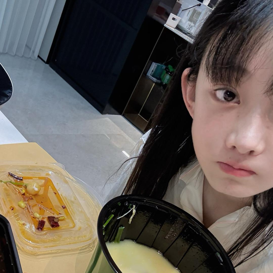 瑞江江