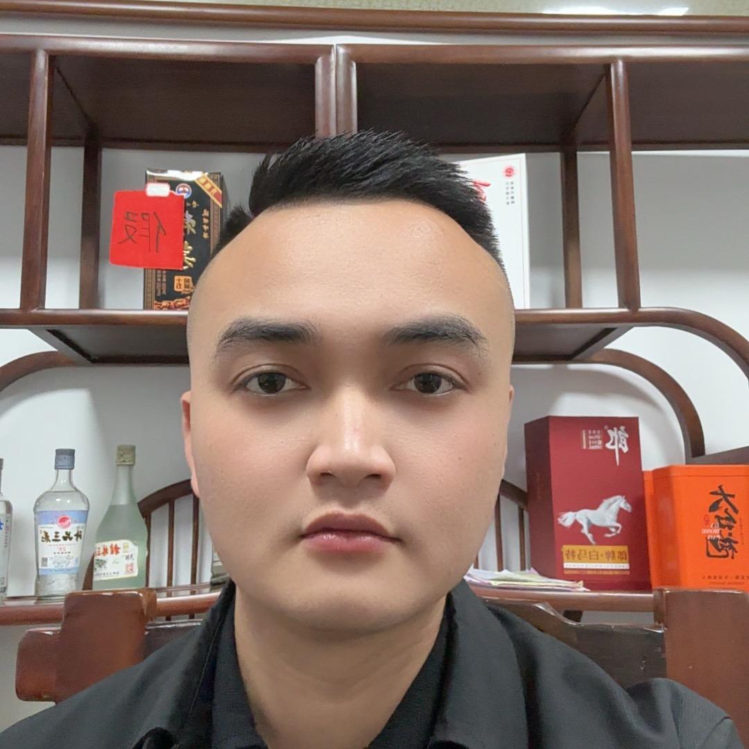 东龙阿亮