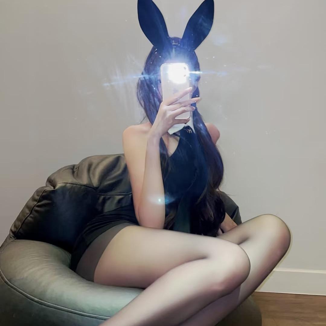 𝓓. 墨色