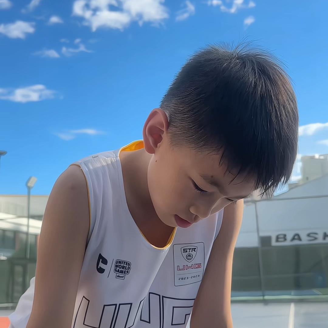 未来之星⭐Bobo.