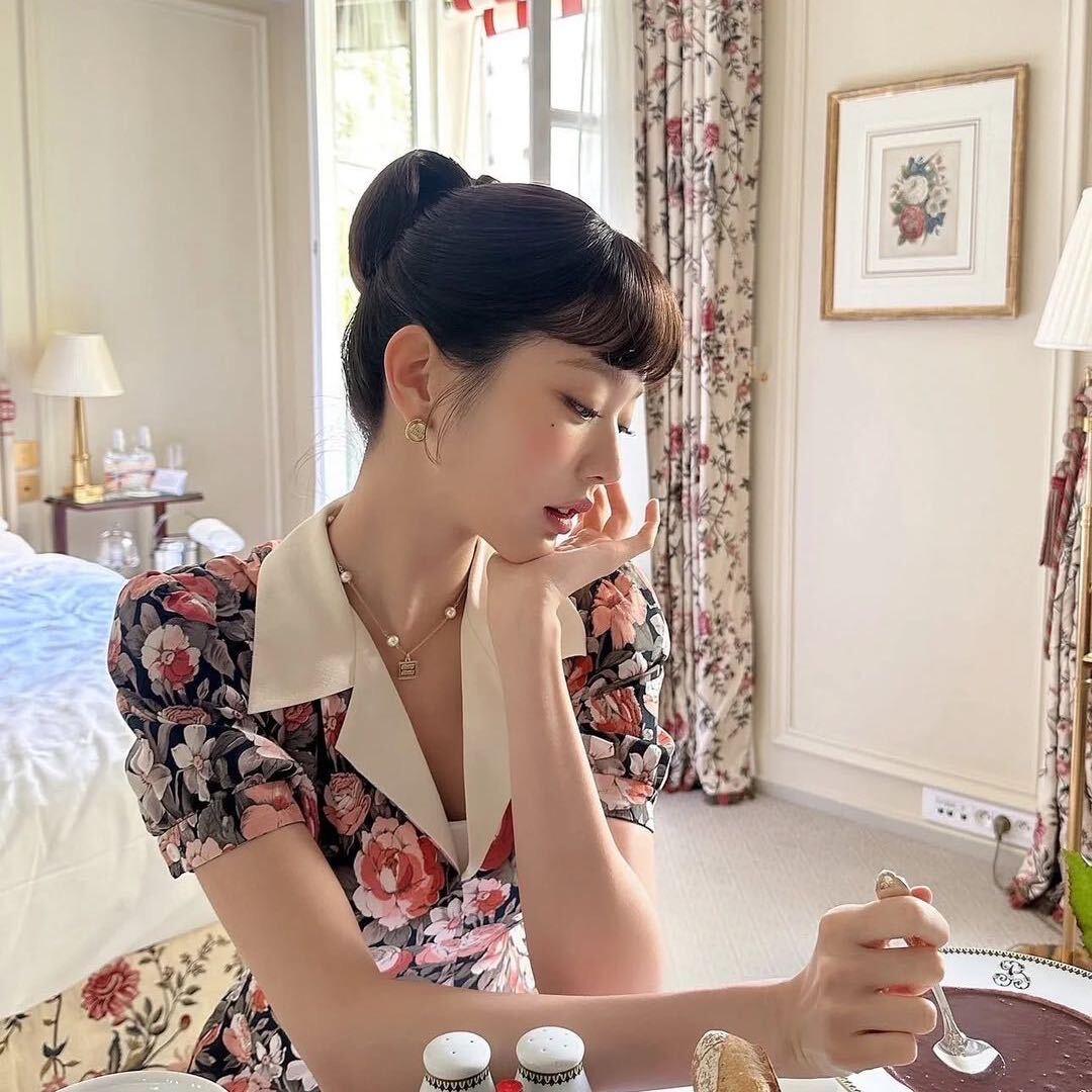 因吹丝婷