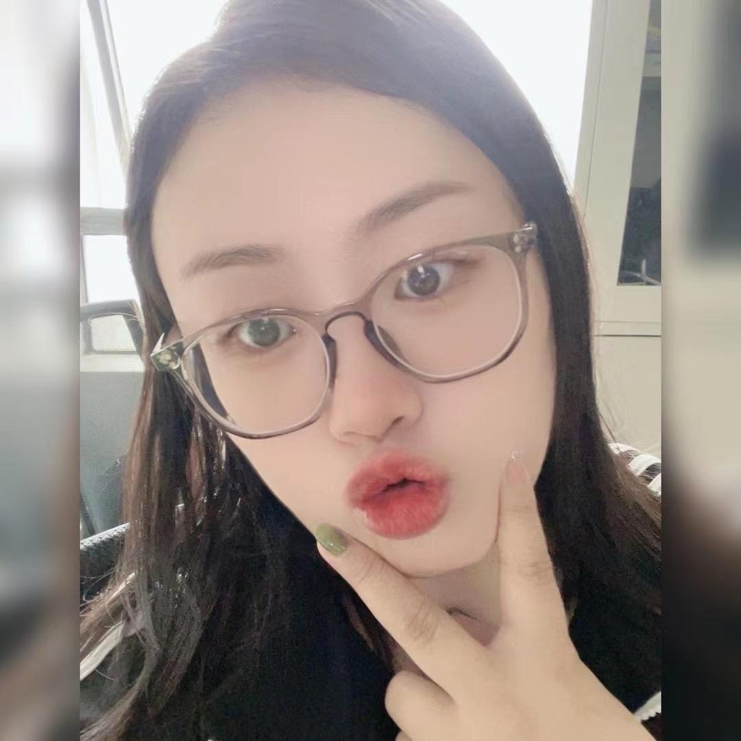 包满意😁👜