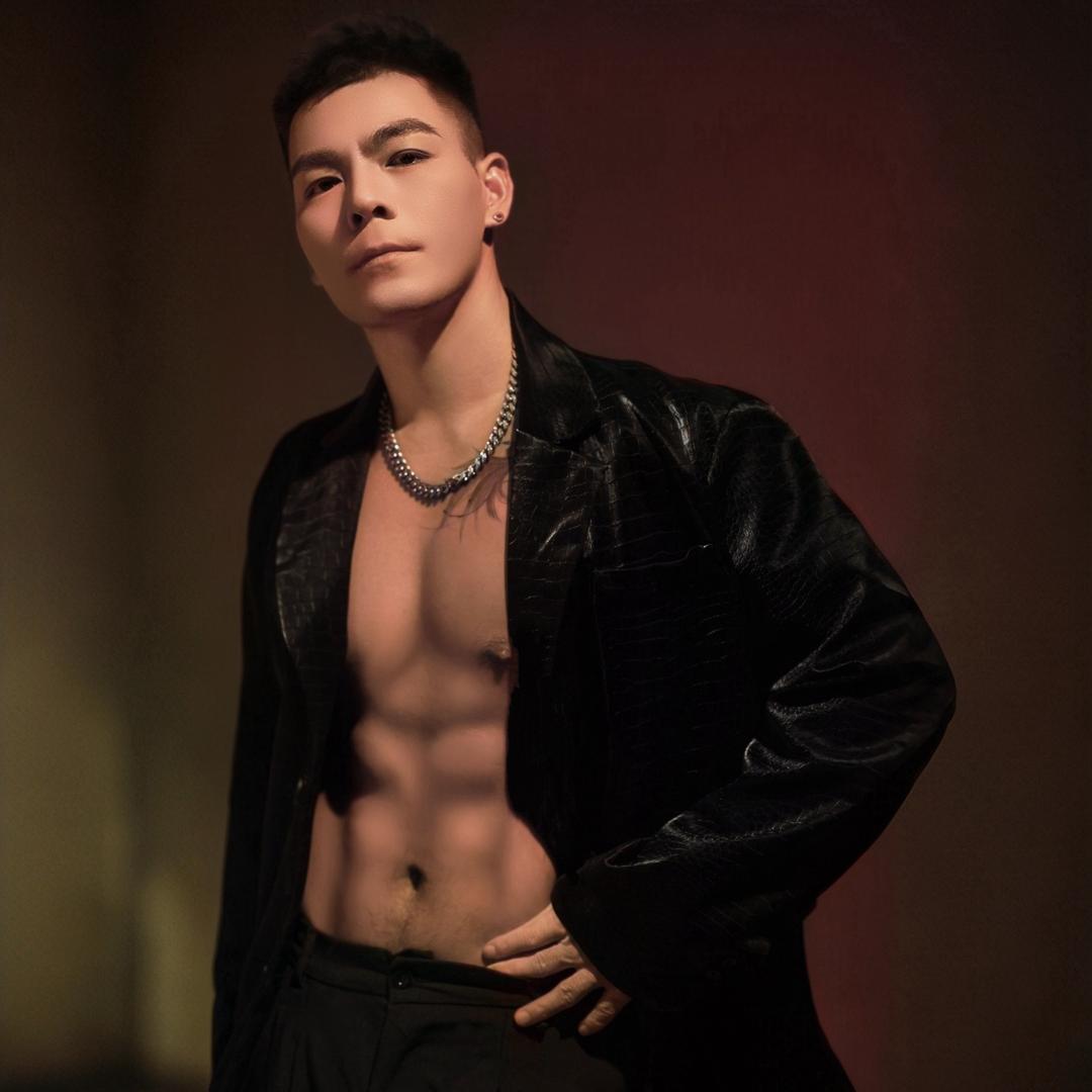 居家教瘦的大胡