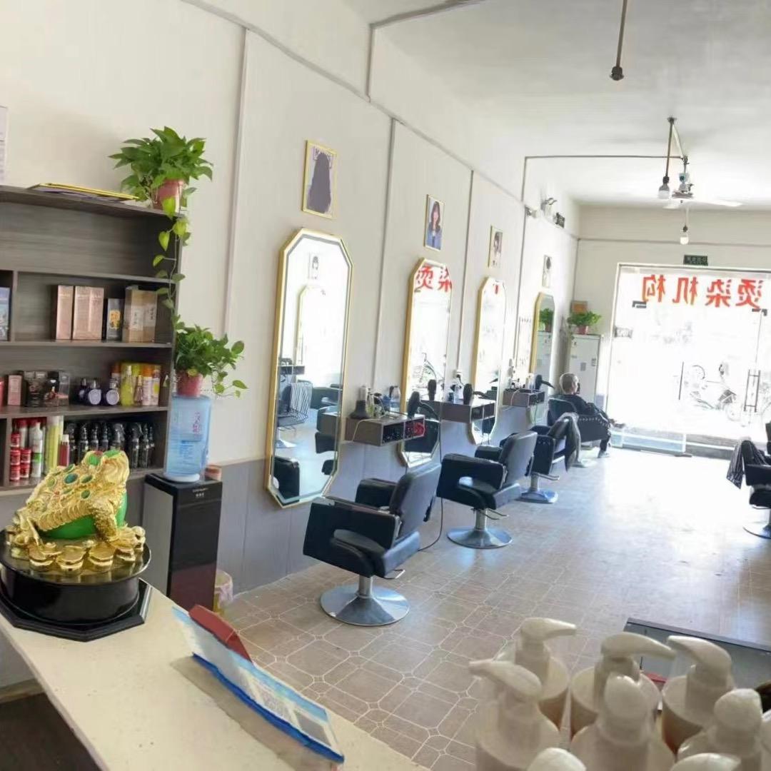 马头沙宣理发店（高价回收长头发辫）