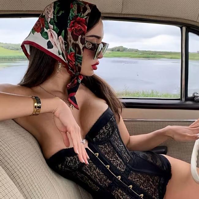 小富婆.