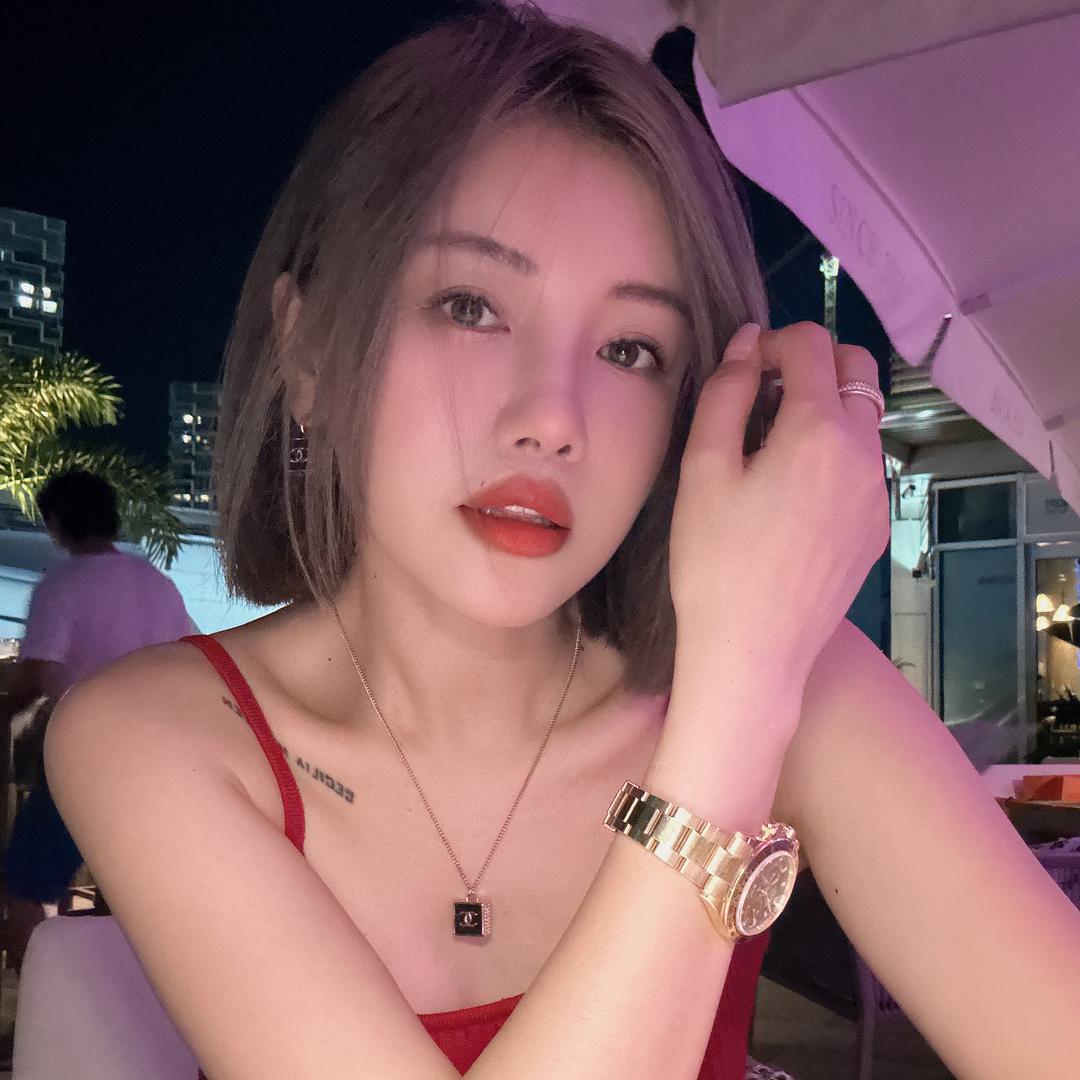 魔女阿姨