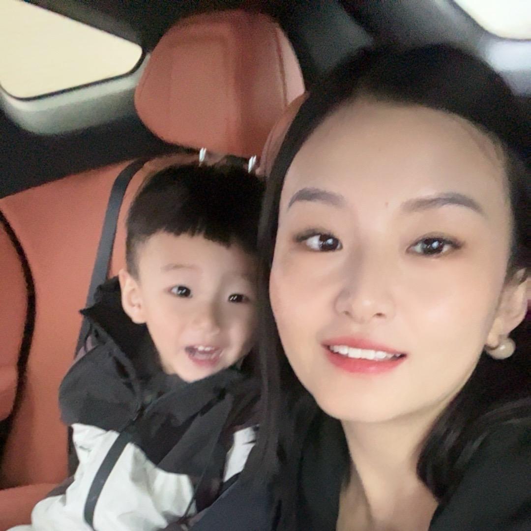 蓝琪儿女装~