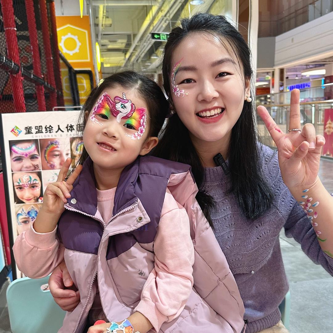 宁宁爱彩绘
