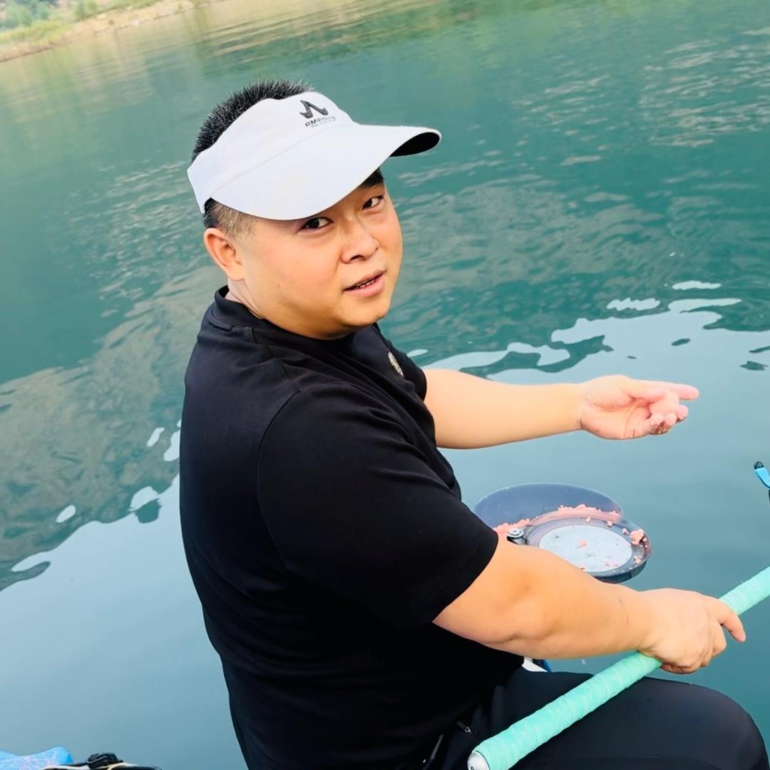 何宸宝和他的爸爸