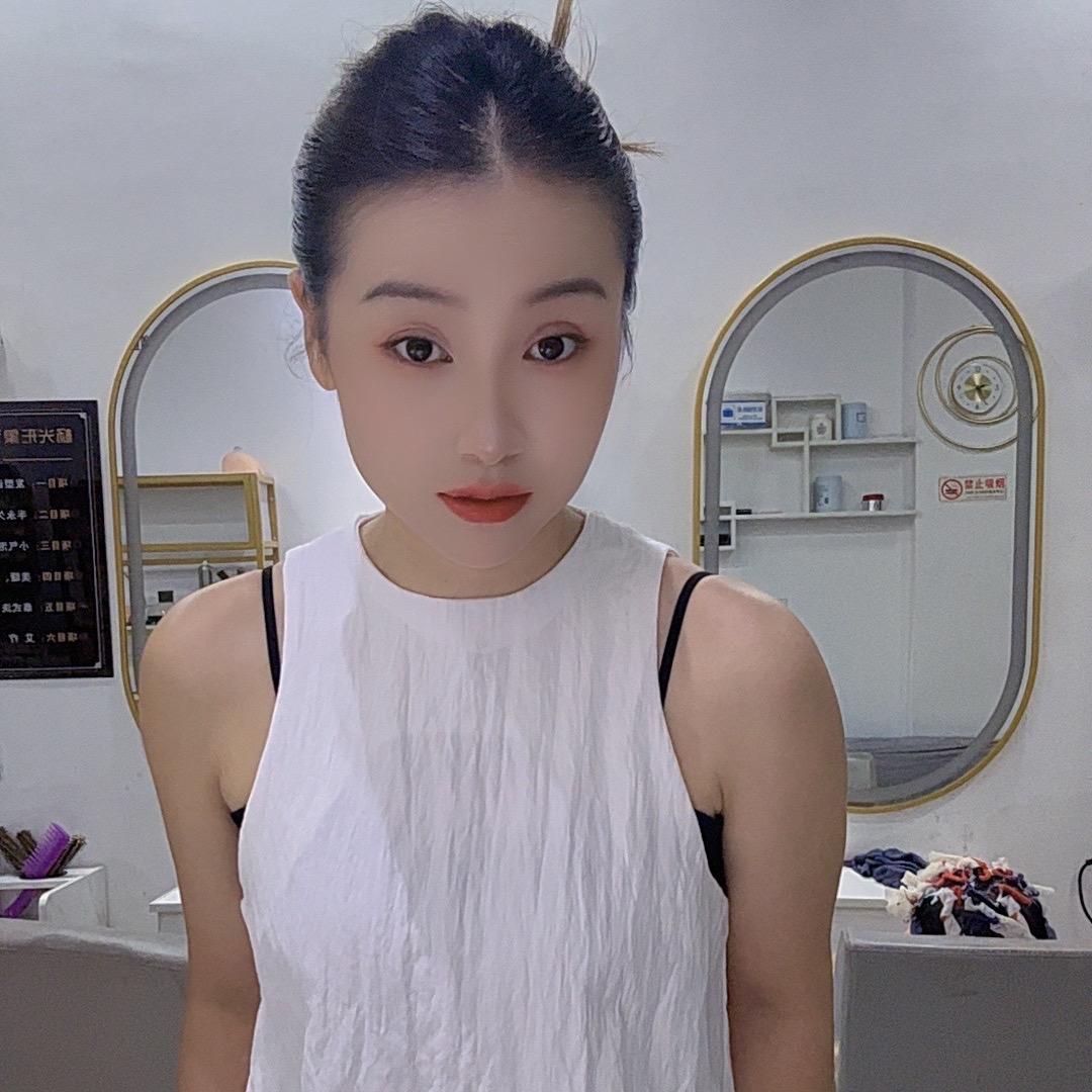 张莹^O^