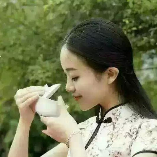 幸福一家人。