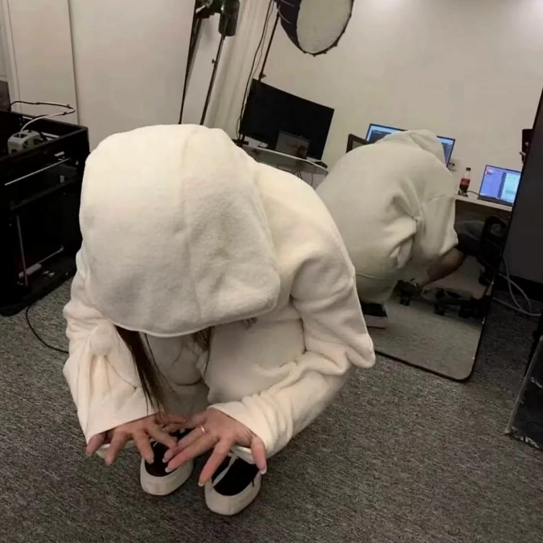 妄.