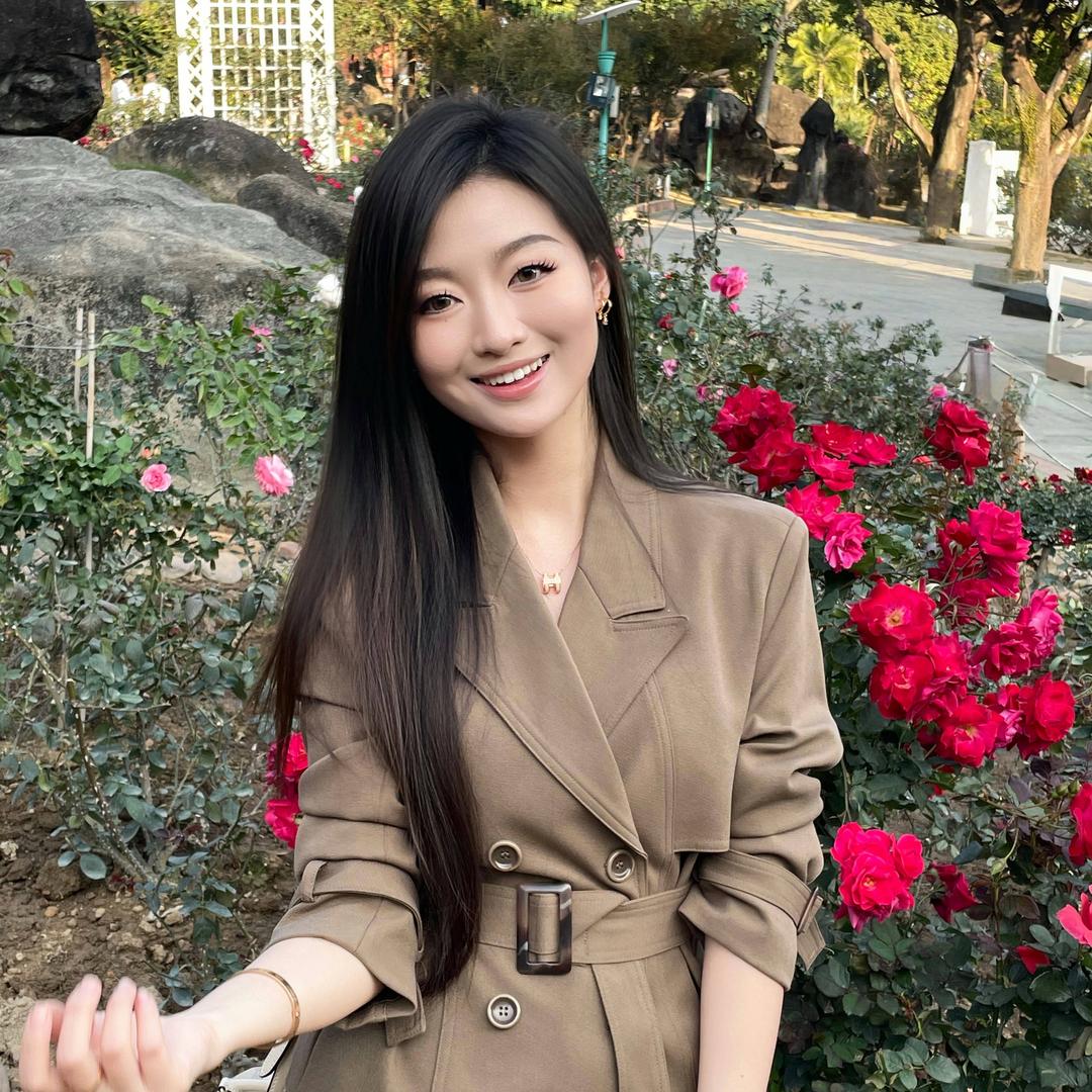 张小满   西装控