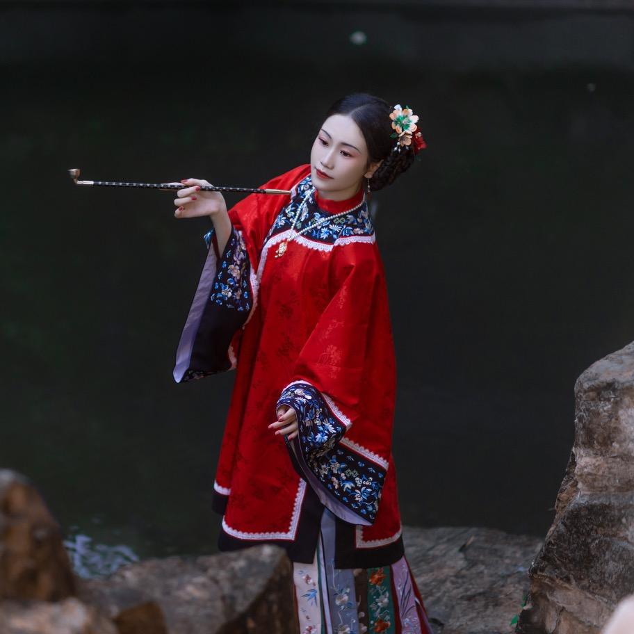 不起眼的手工簪娘