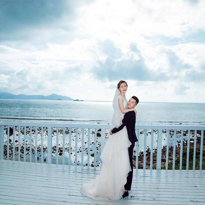 蔡蔡（小饭桌）