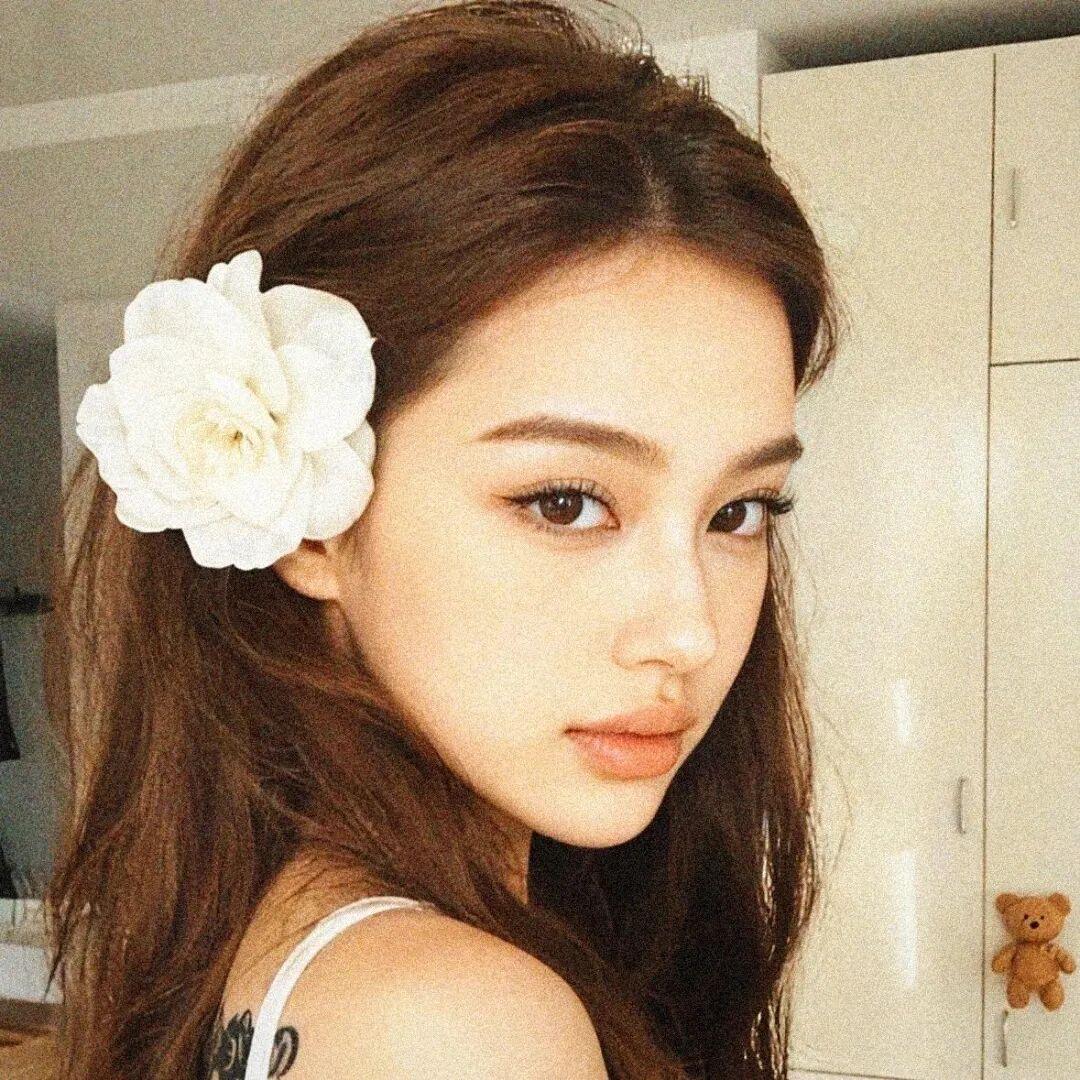 .🦋.y