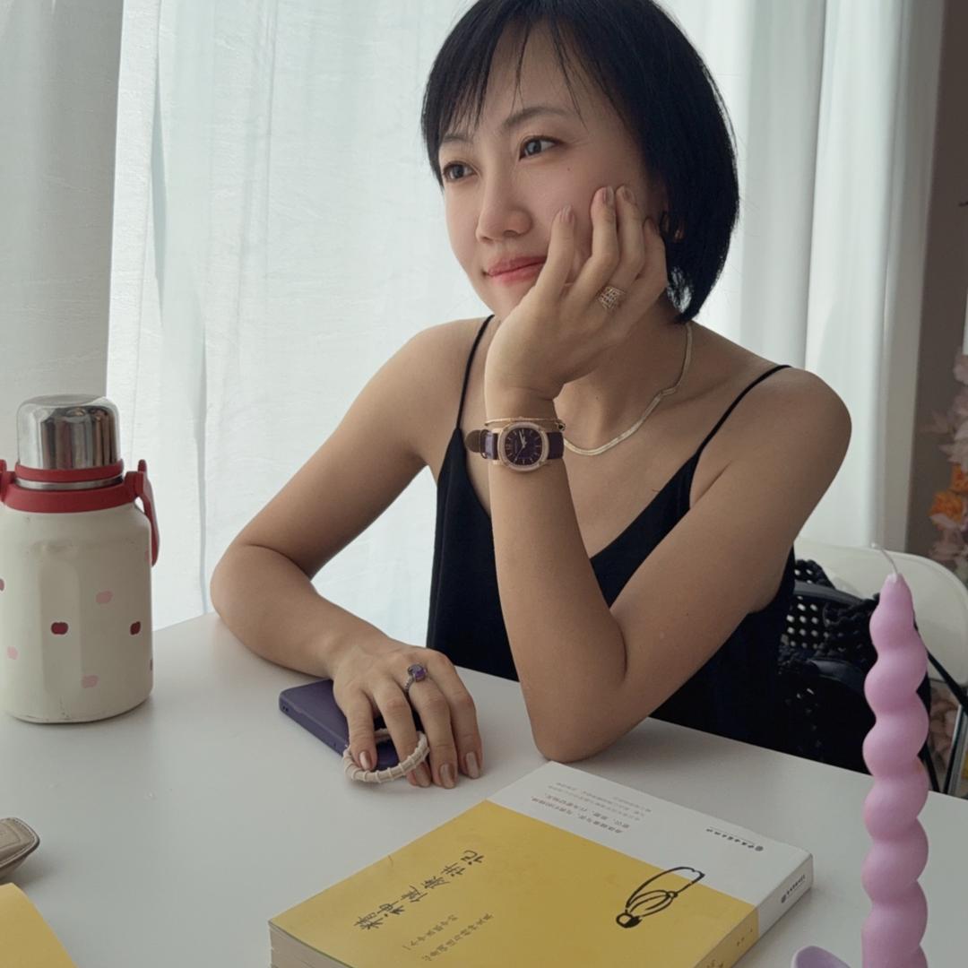 安妮在读书