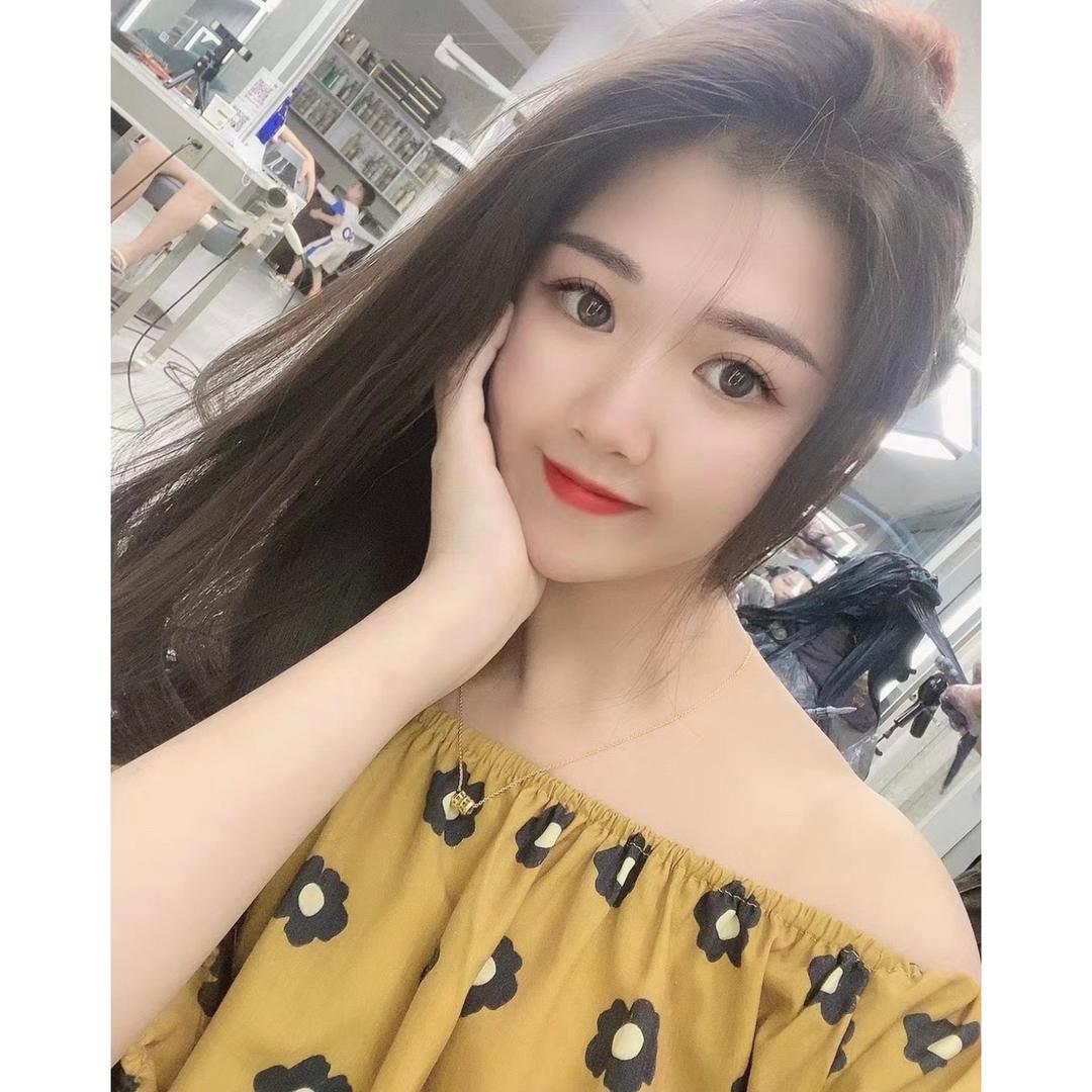 妞╮笑个👧