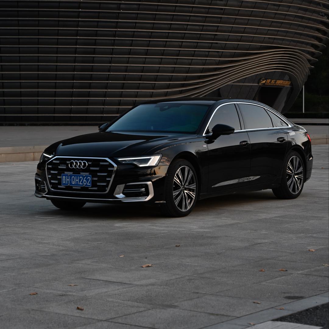 开奥迪的小杨同学