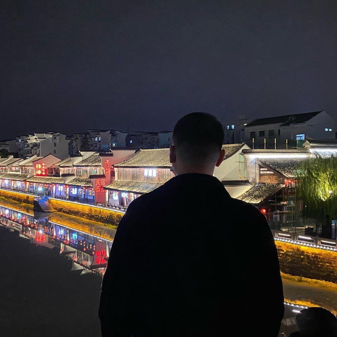 天虎 讲房车全国收售二手房车