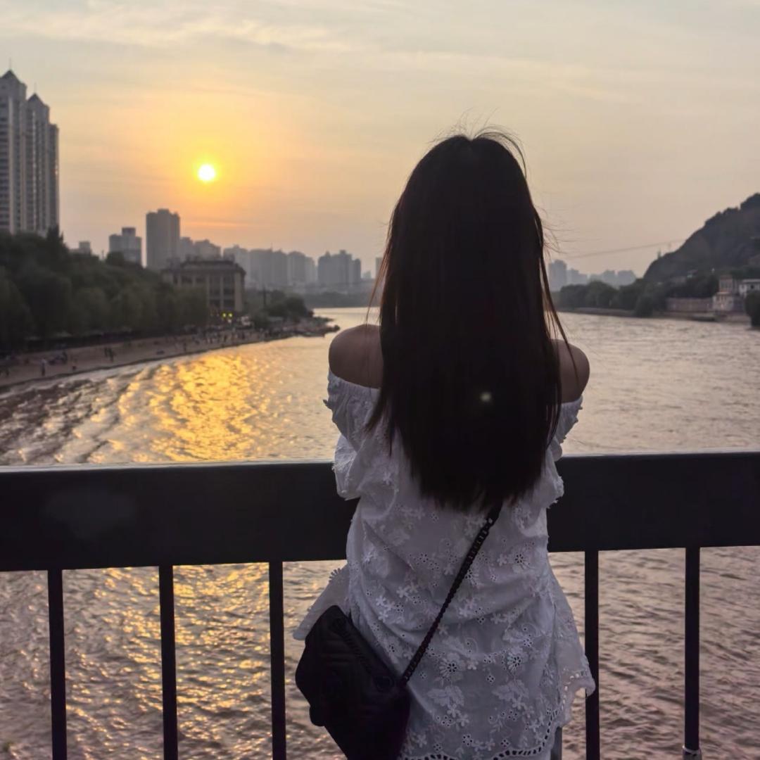 兰宝.