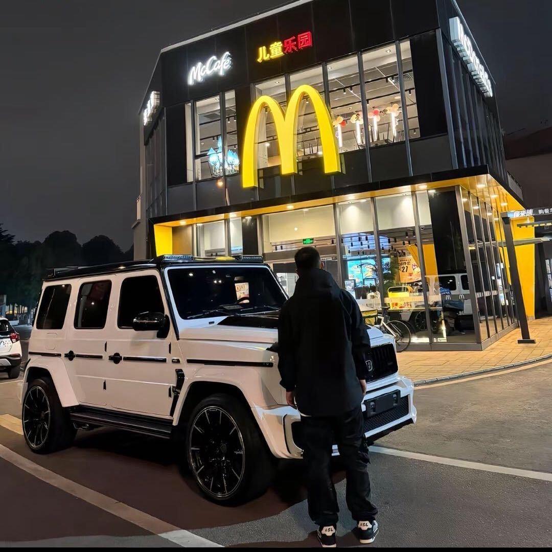 王  嘉   一