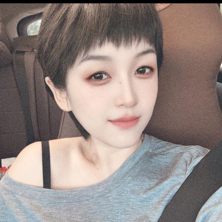 -M. ᴹ💫 ╲