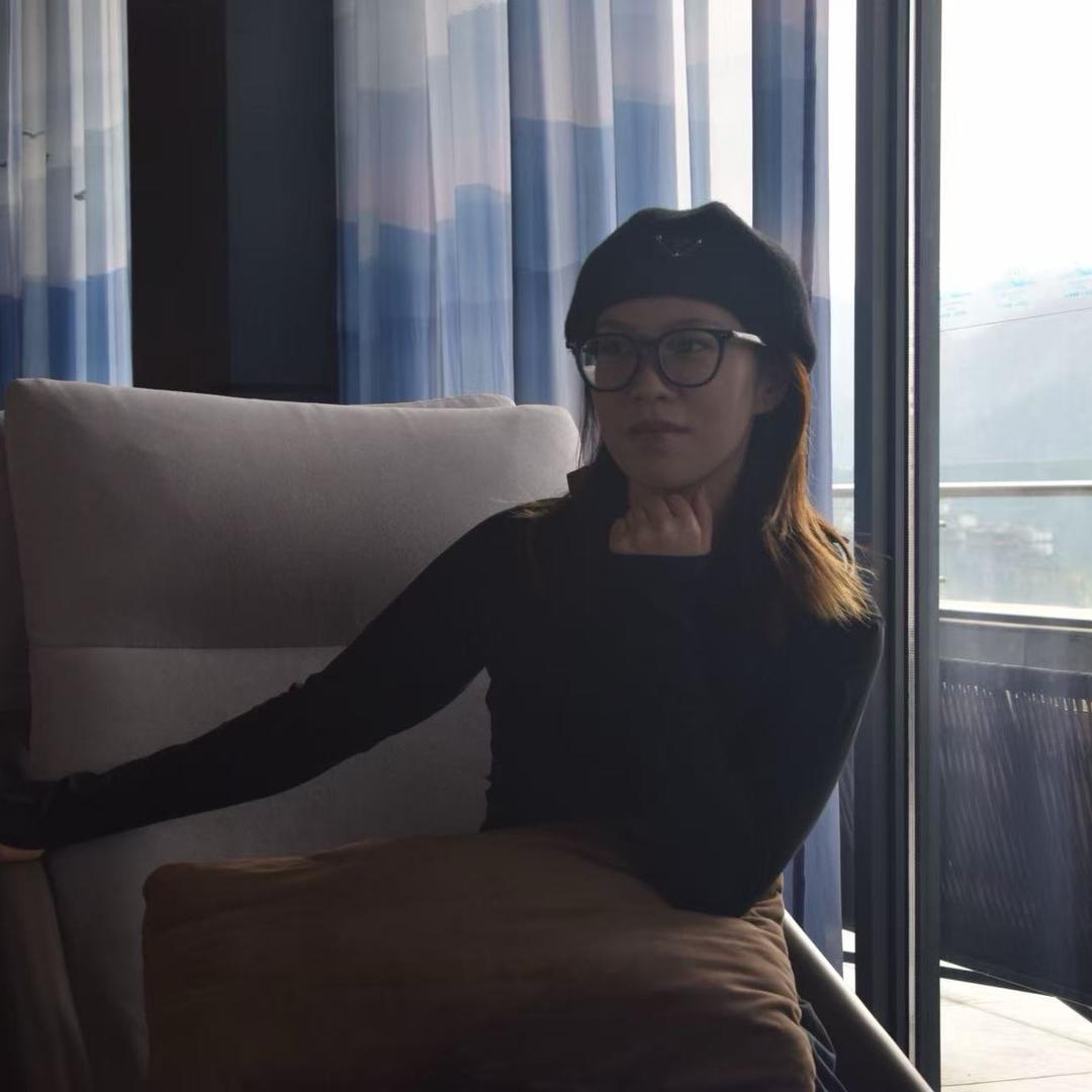 00后小护士吖涵子