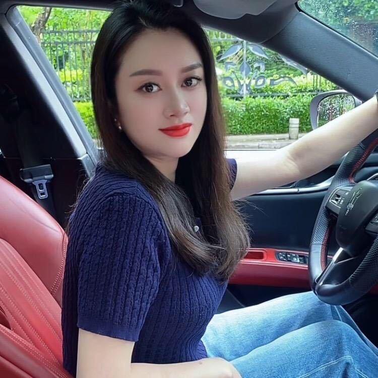 雯雯［优雅气质］💍