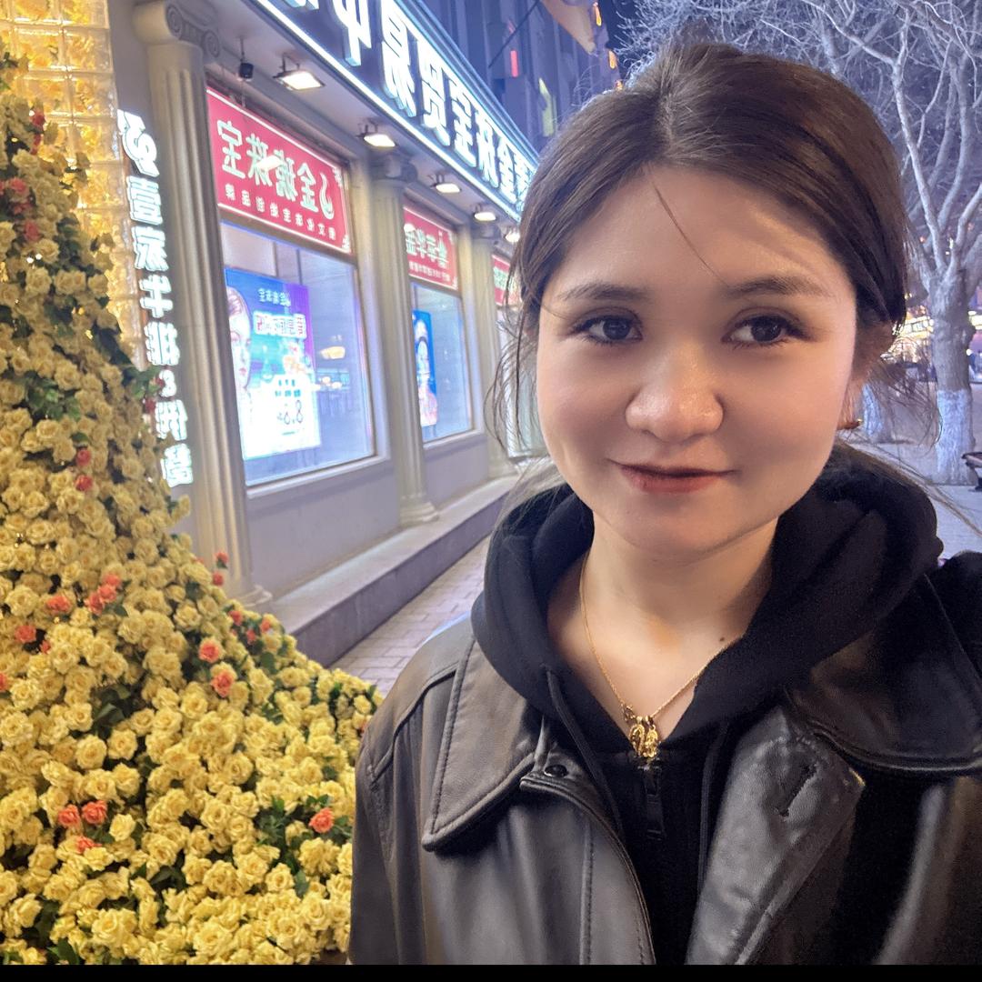 在绥芬河卖小龙虾，烧烤的，阿姊