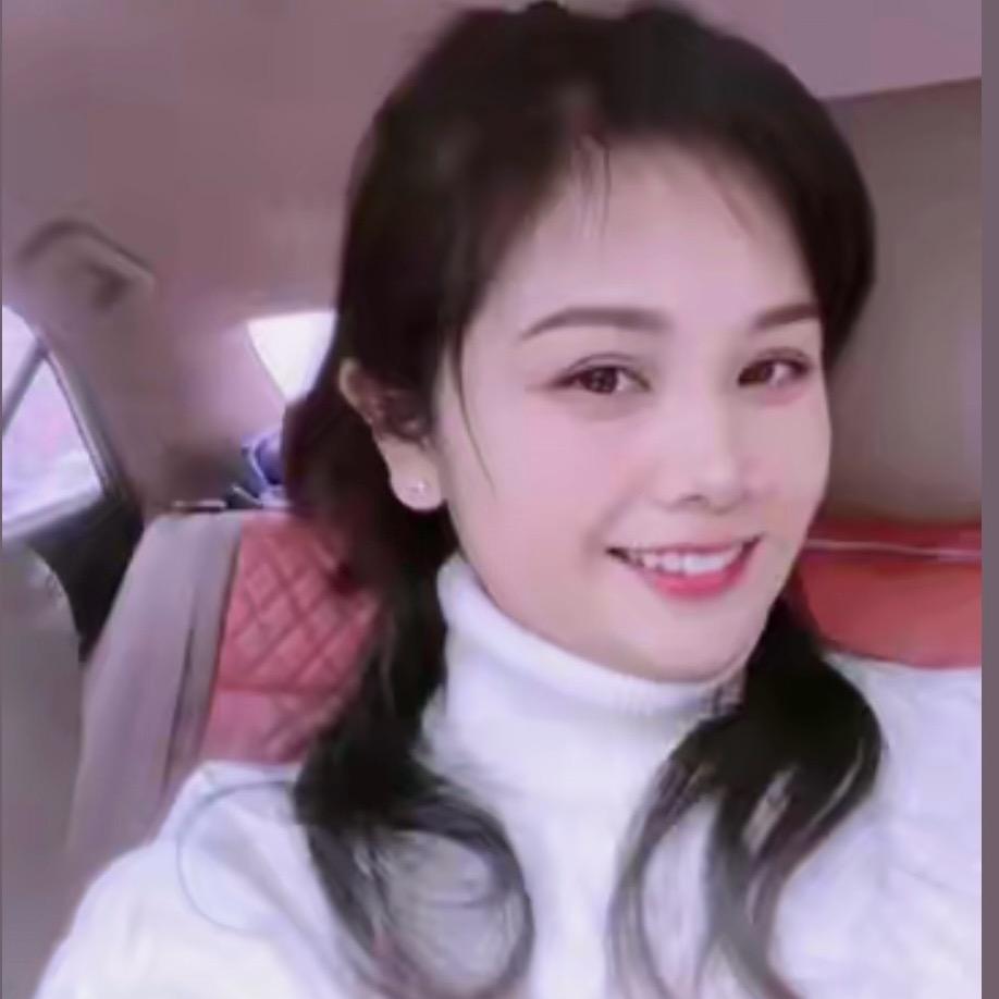 纯白色