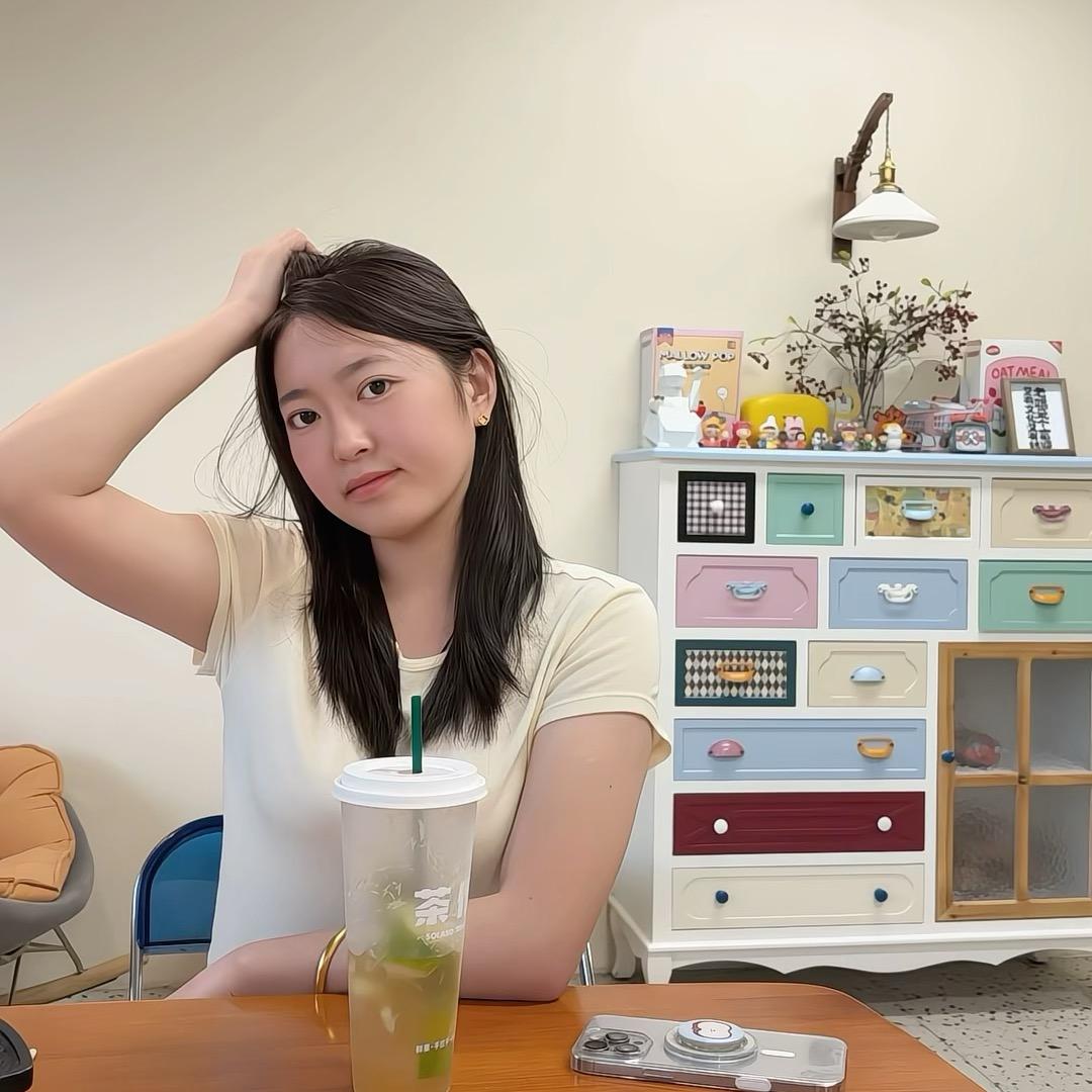 宋宋宋.