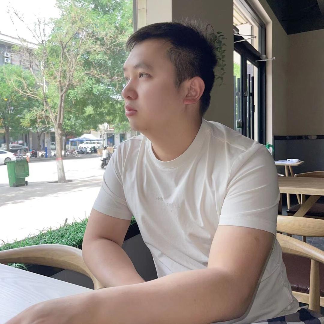 储校长（喝酒培训学校）