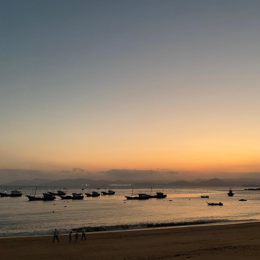 大海边边小人家