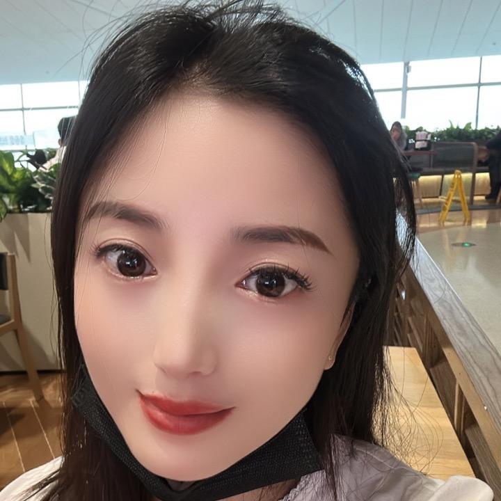 卢阿英