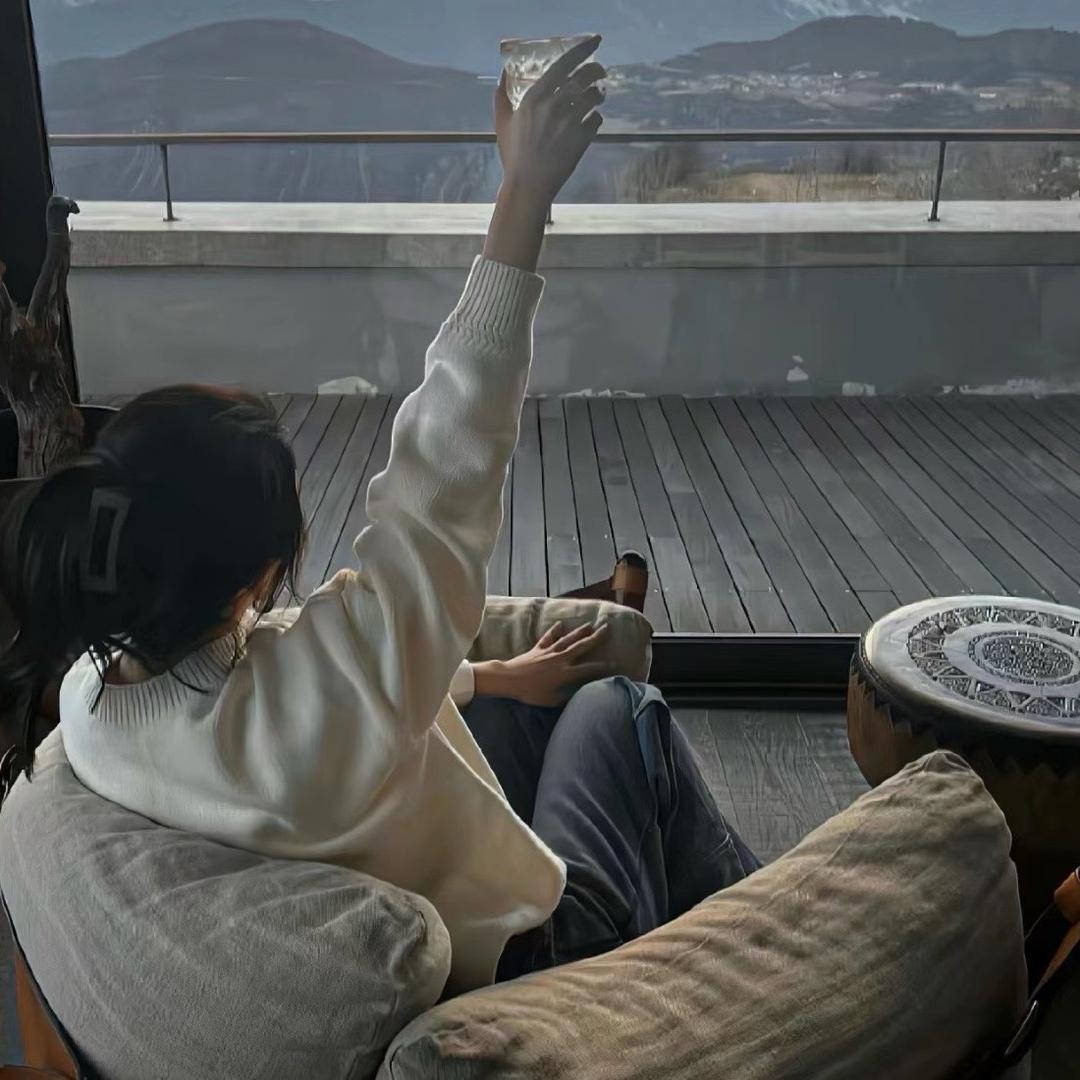 美女不⁷饭
