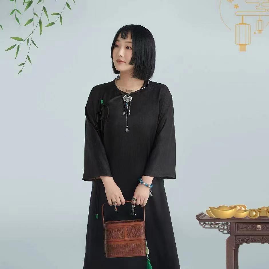 依凝小姐姐