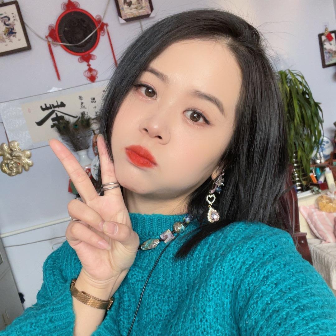 盼盼😘🌻😘