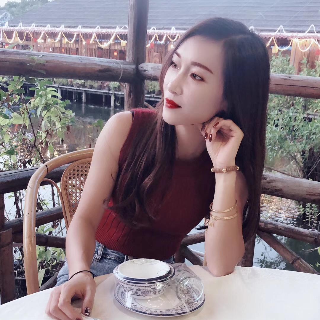 陆潞贝儿，