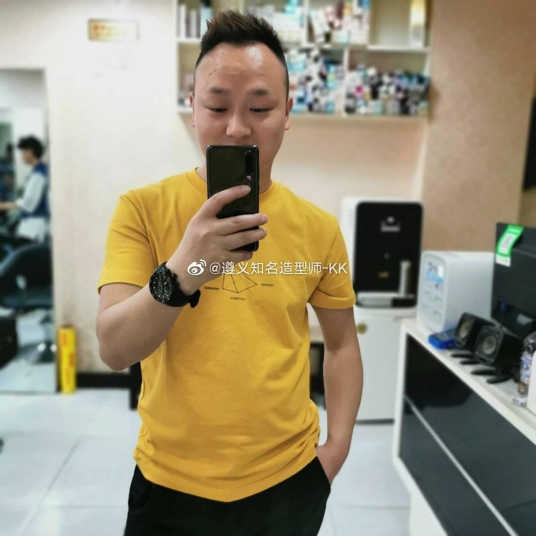 遵义-郑余收长头发.保留发型