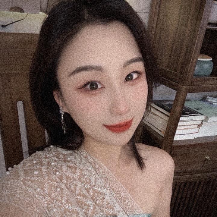 高大美在云南