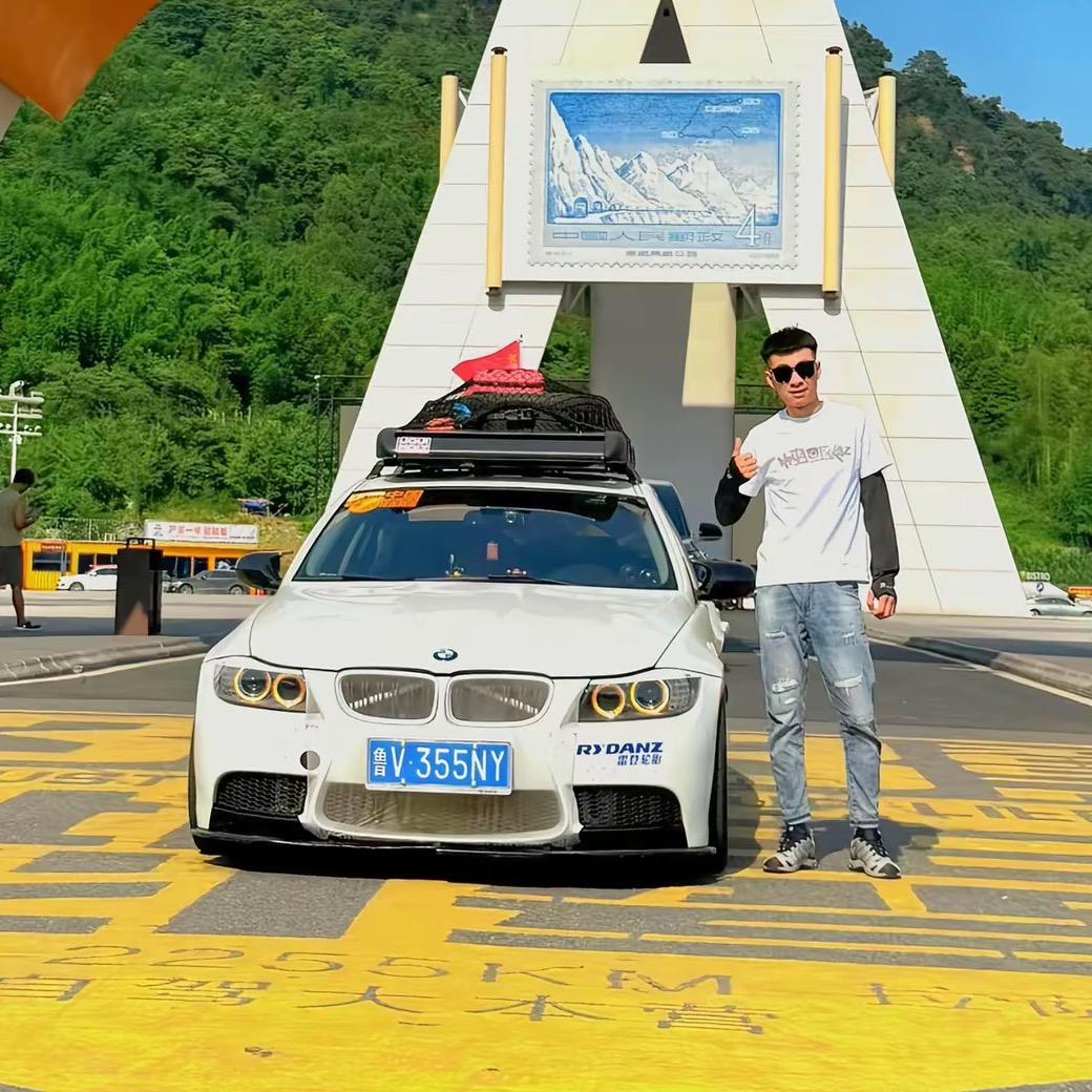 自驾小浪人🚘