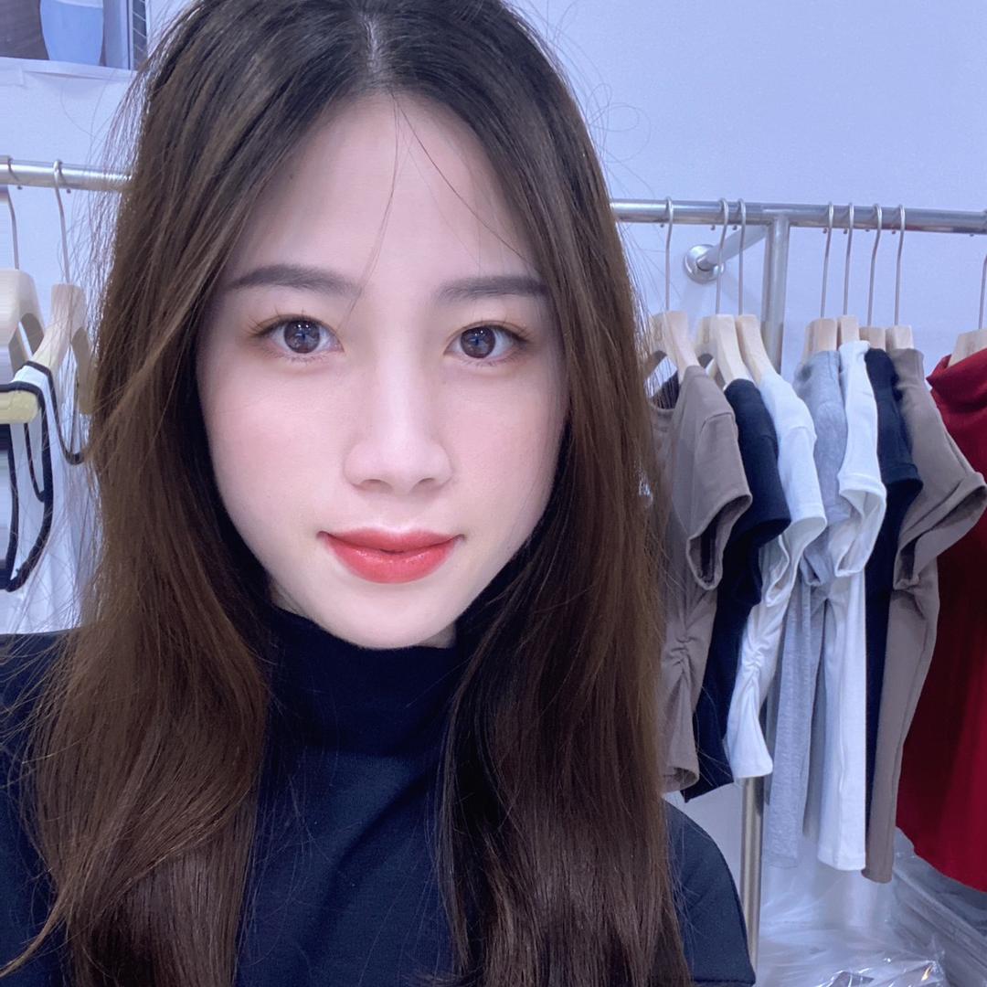 玉儿女装工厂店
