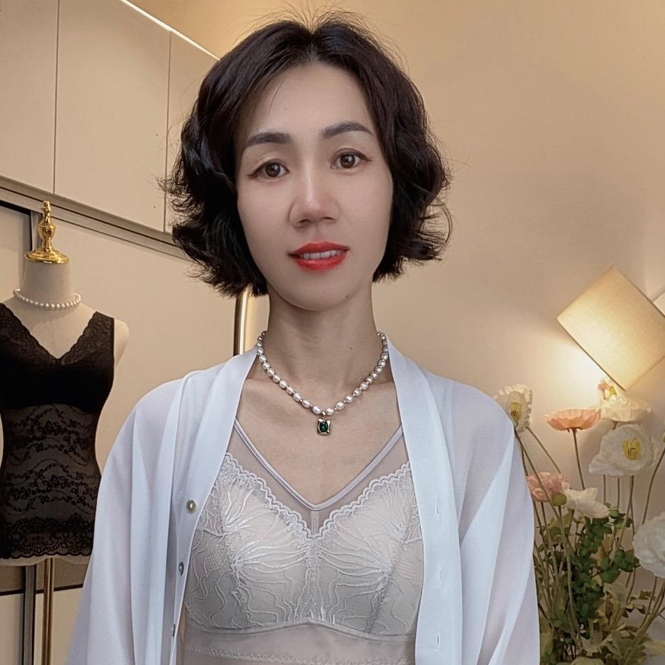 美米达服饰