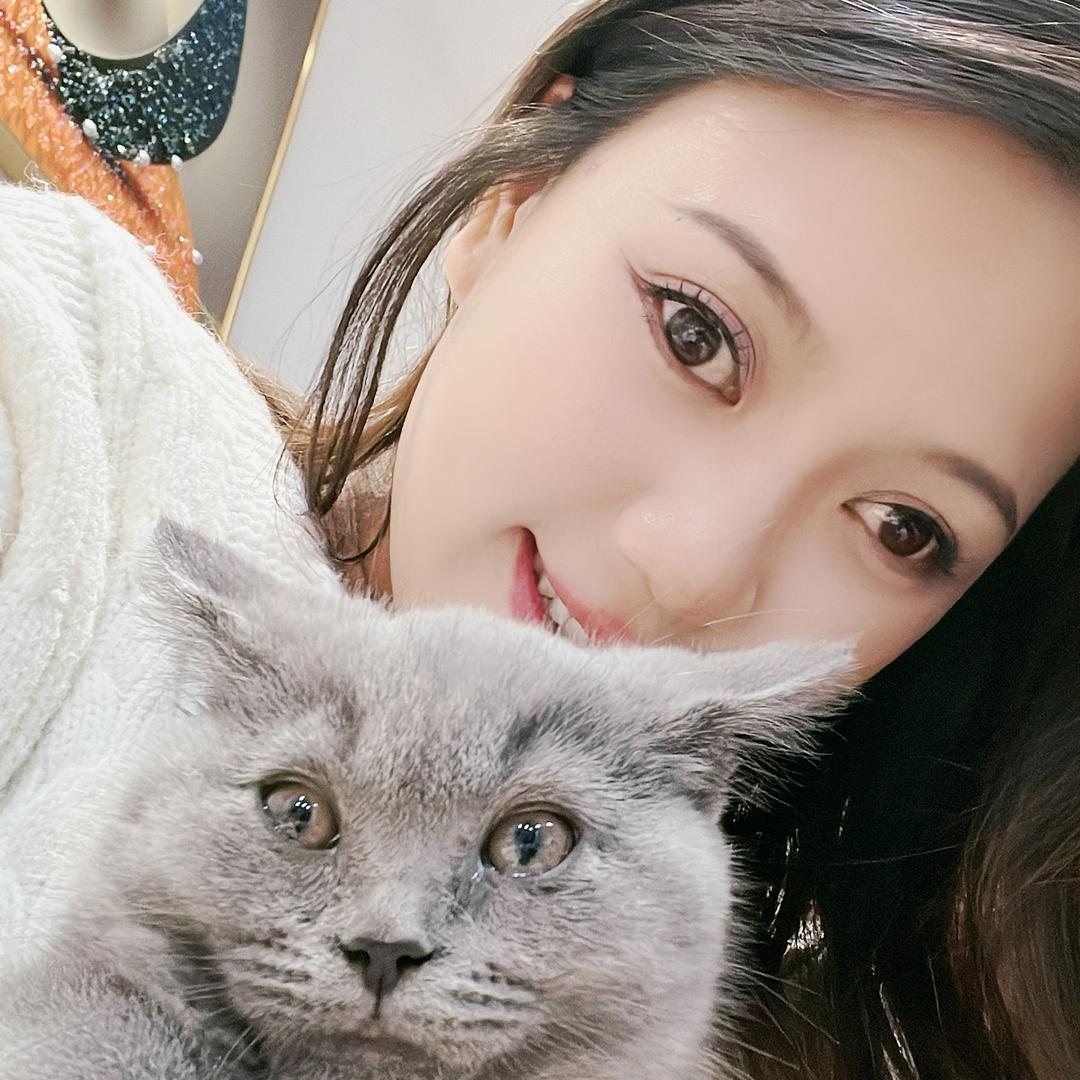 小玲子。