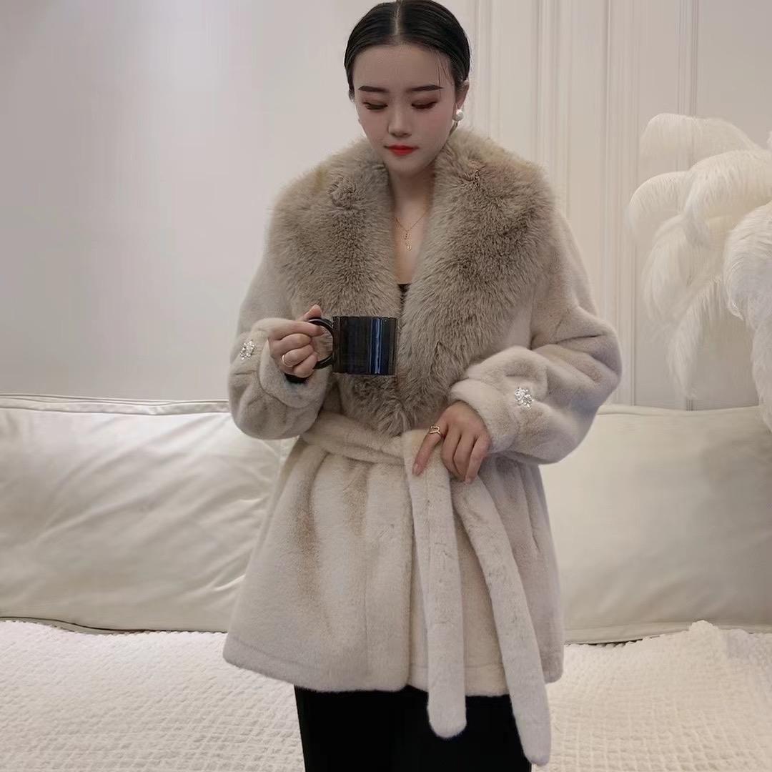 遇见《轻奢定制女装》
