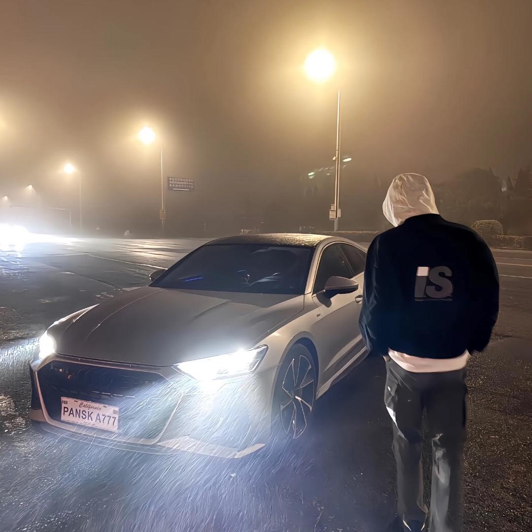 聊城豪车租赁 李晨逸.